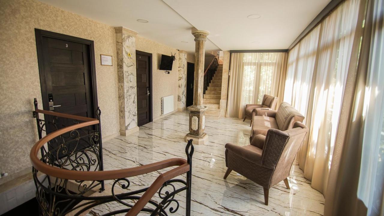 Hotel Juralius Tbiliszi Kültér fotó